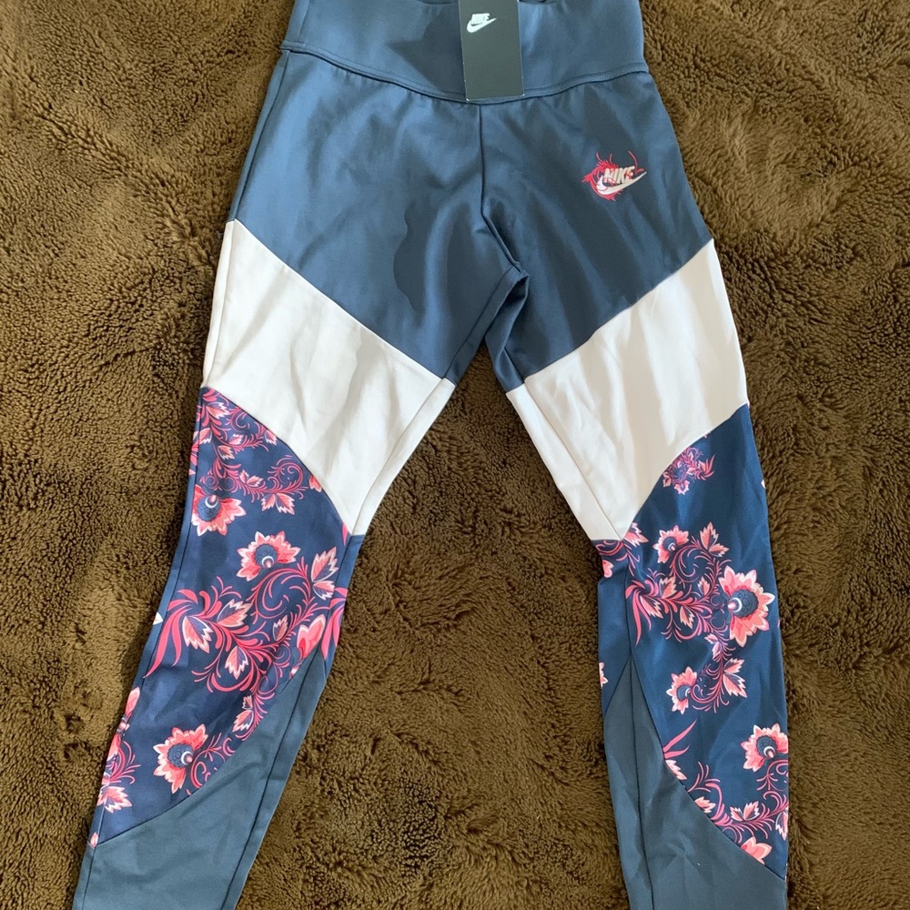 Nike, M, navy blue-white-pink.